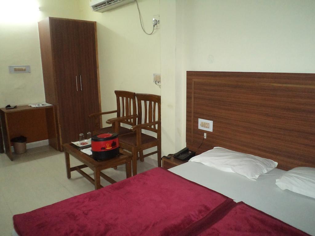 Hotel Umang Λάκναου Δωμάτιο φωτογραφία